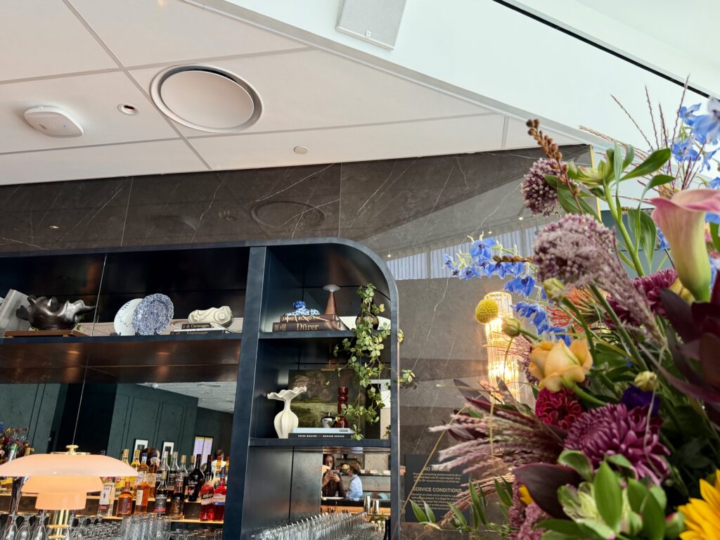 Bar at the Amex Centurion Lounge AMS.