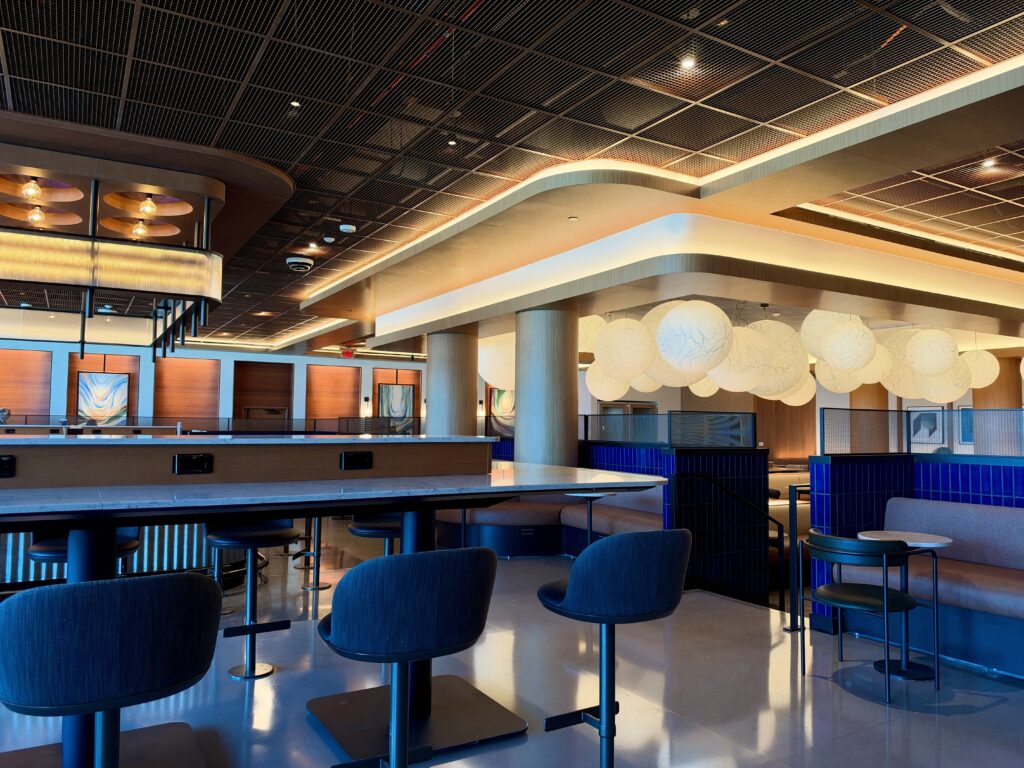 Interior of the United Club in IAH Terminal B.