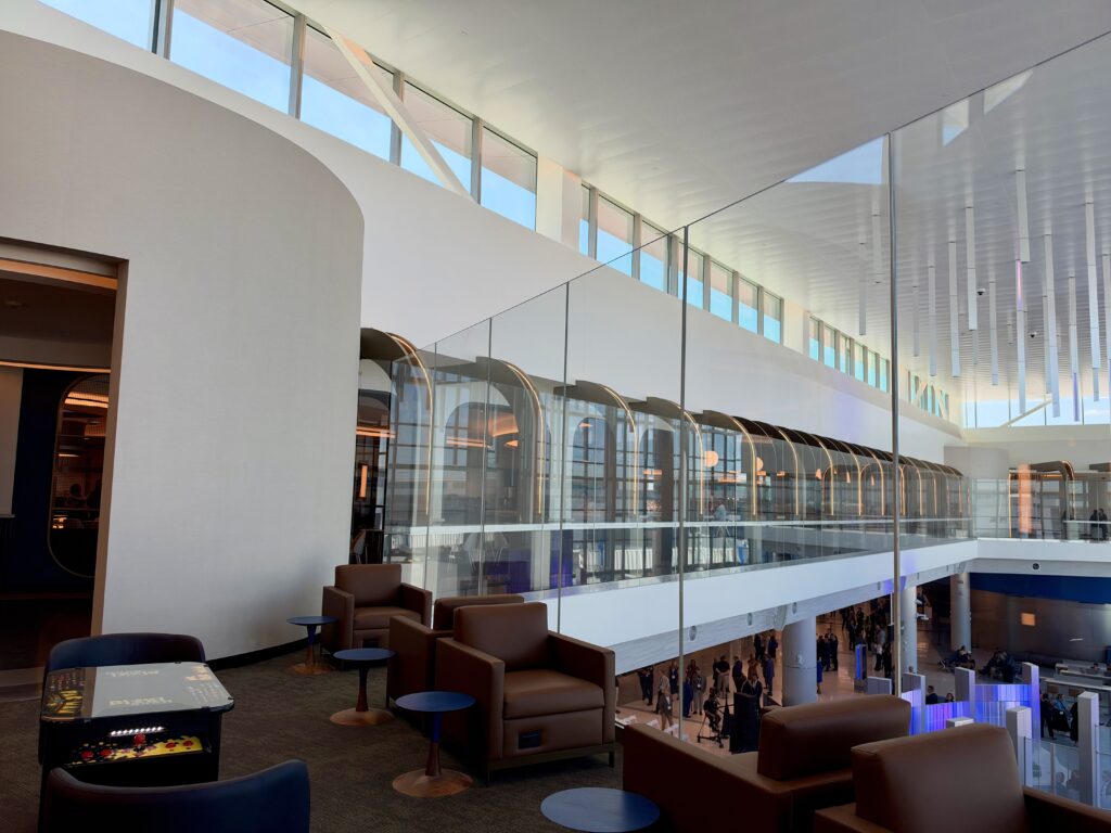 Interior of the United Club in IAH Terminal B.