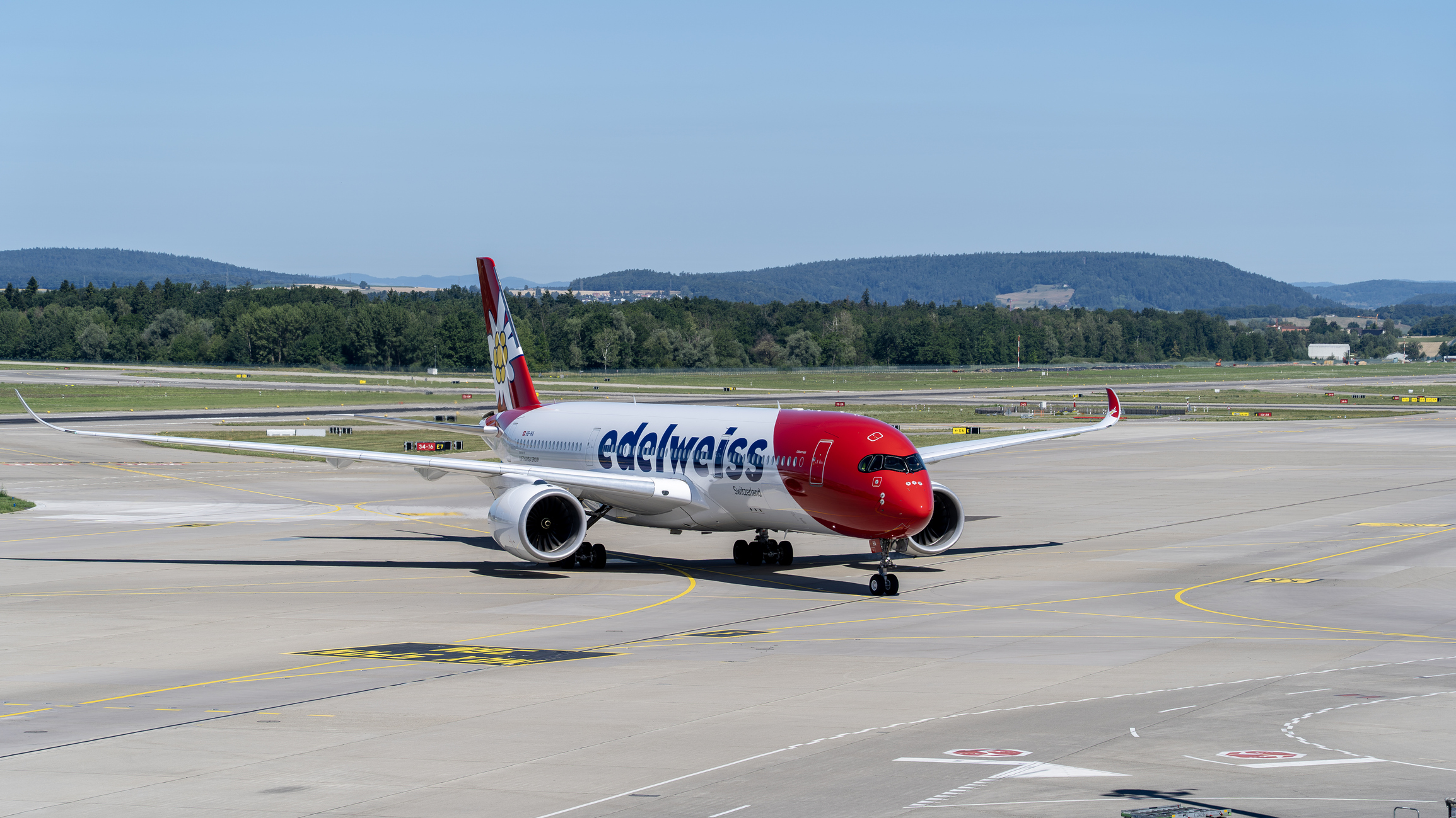 Edelweiss and Discover Are Taking a Simpler Approach to Business Class